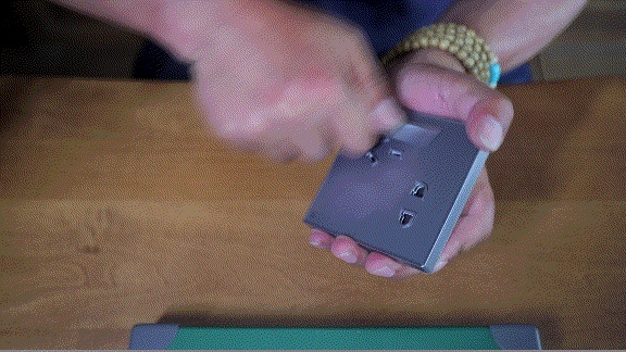 新品評測：正泰居家2HD系列玻璃大面板開關(guān)為何如此出眾