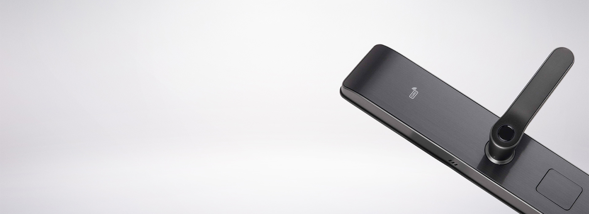 指紋識(shí)別，一握即開(kāi) 正泰智能鎖LOCK...