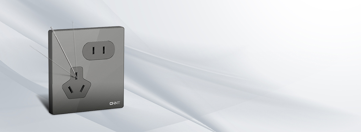 優選材質，安全保護設計 面板采用PC材...